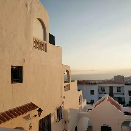 Los Cristianos, Heated Pool, Wifi, Terrace * Los Cristianos (Tenerife)
