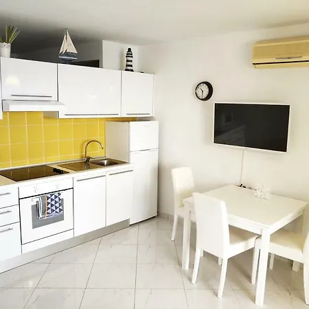 Los Cristianos, Heated Pool, Wifi, Terrace Lejlighed *